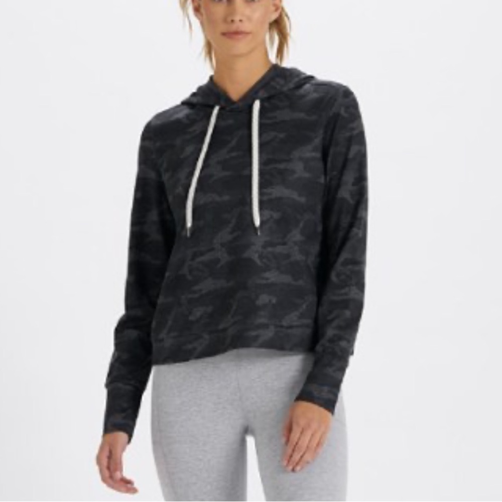 Vuori Halo Essential Camo Black Hoodie Size Small